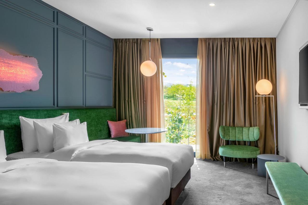 Tsinandali Estate, A Radisson Collection Hotel エクステリア 写真 A room at the hotel